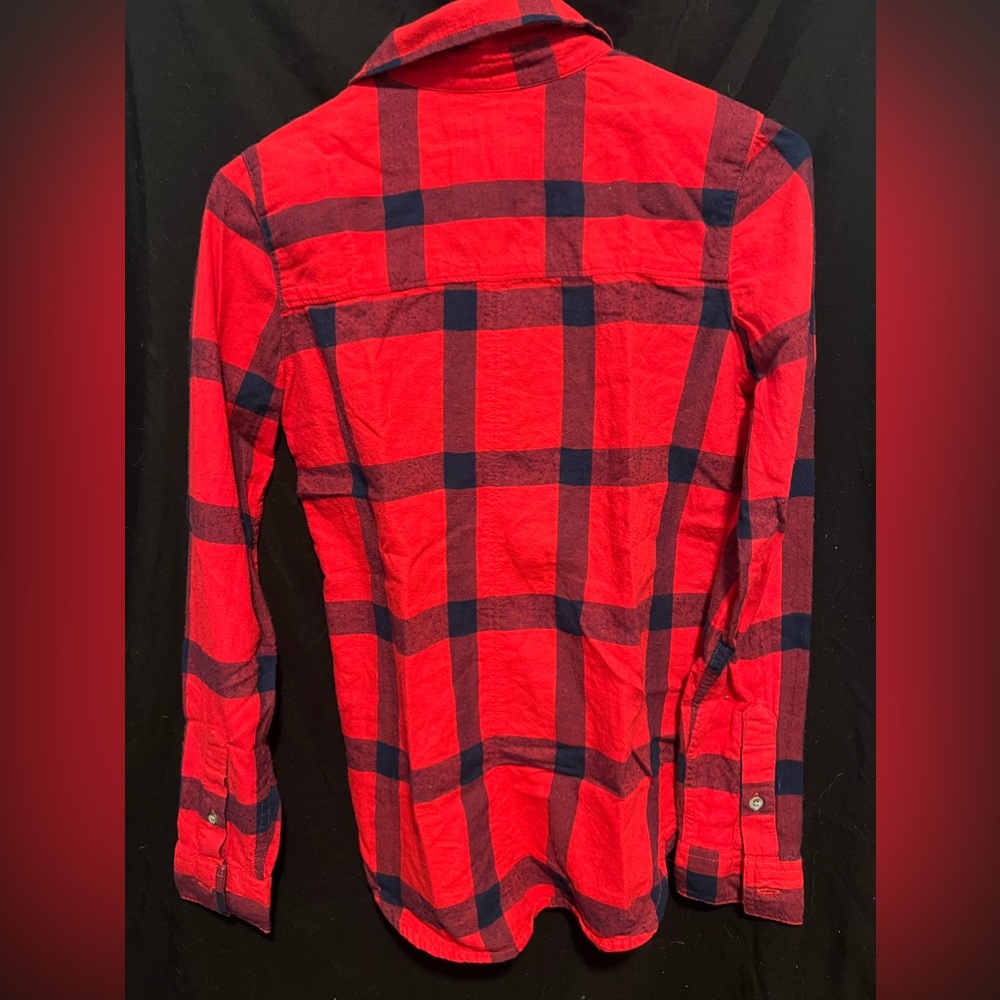 Woman’s Perfect shirt Xsmall plaid button down shirt